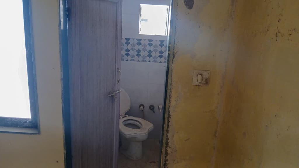 Property Photos 11