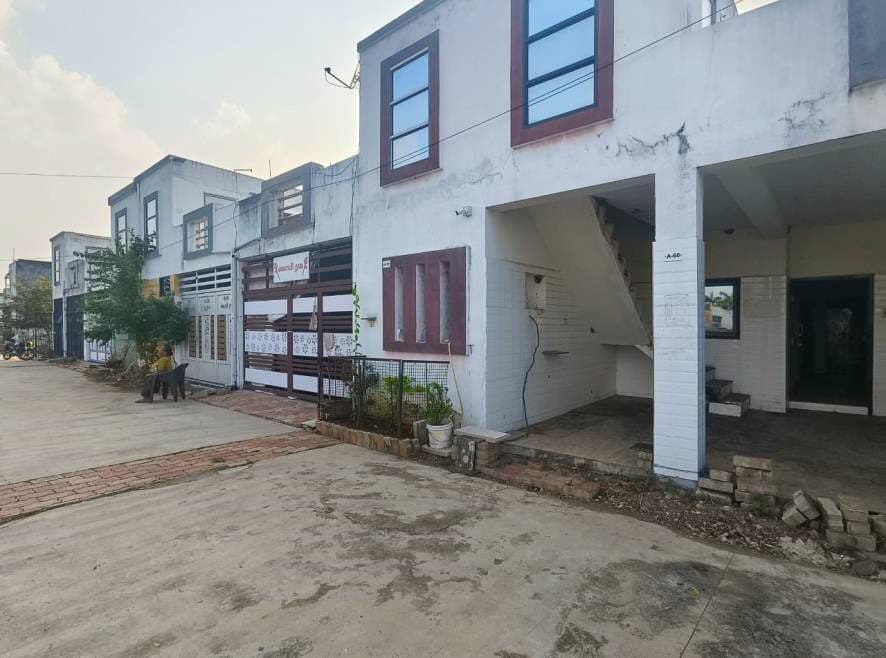 Property Photos 15