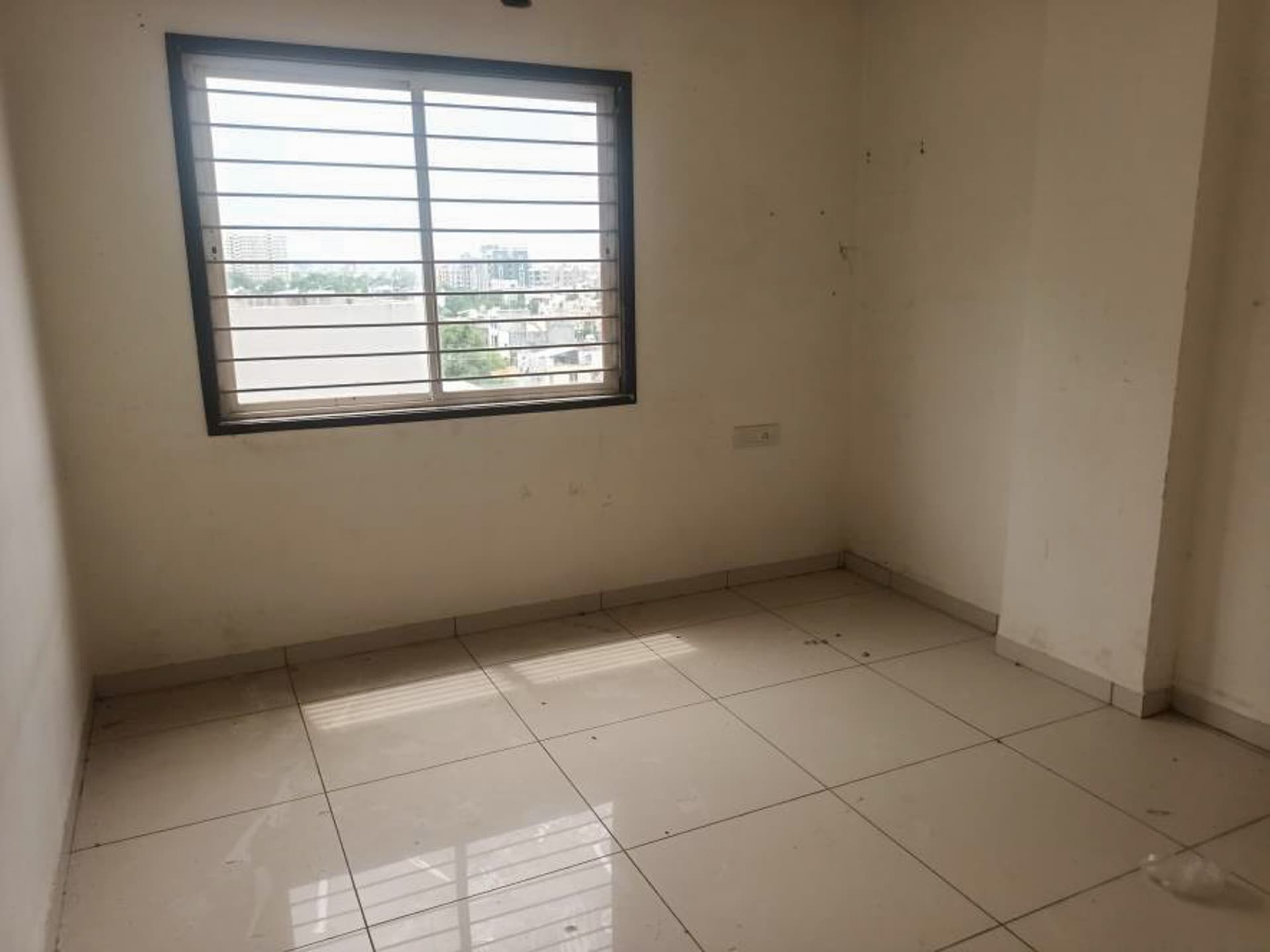 Property Photos 17