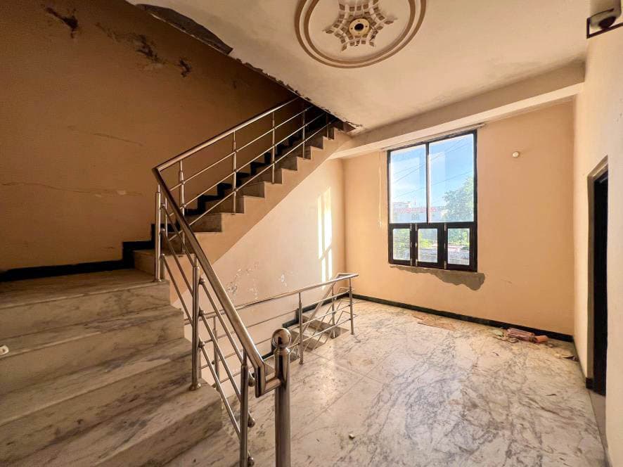 Property Photos 36