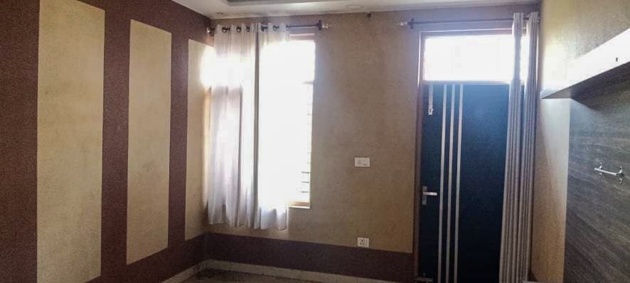 Property Photos 12