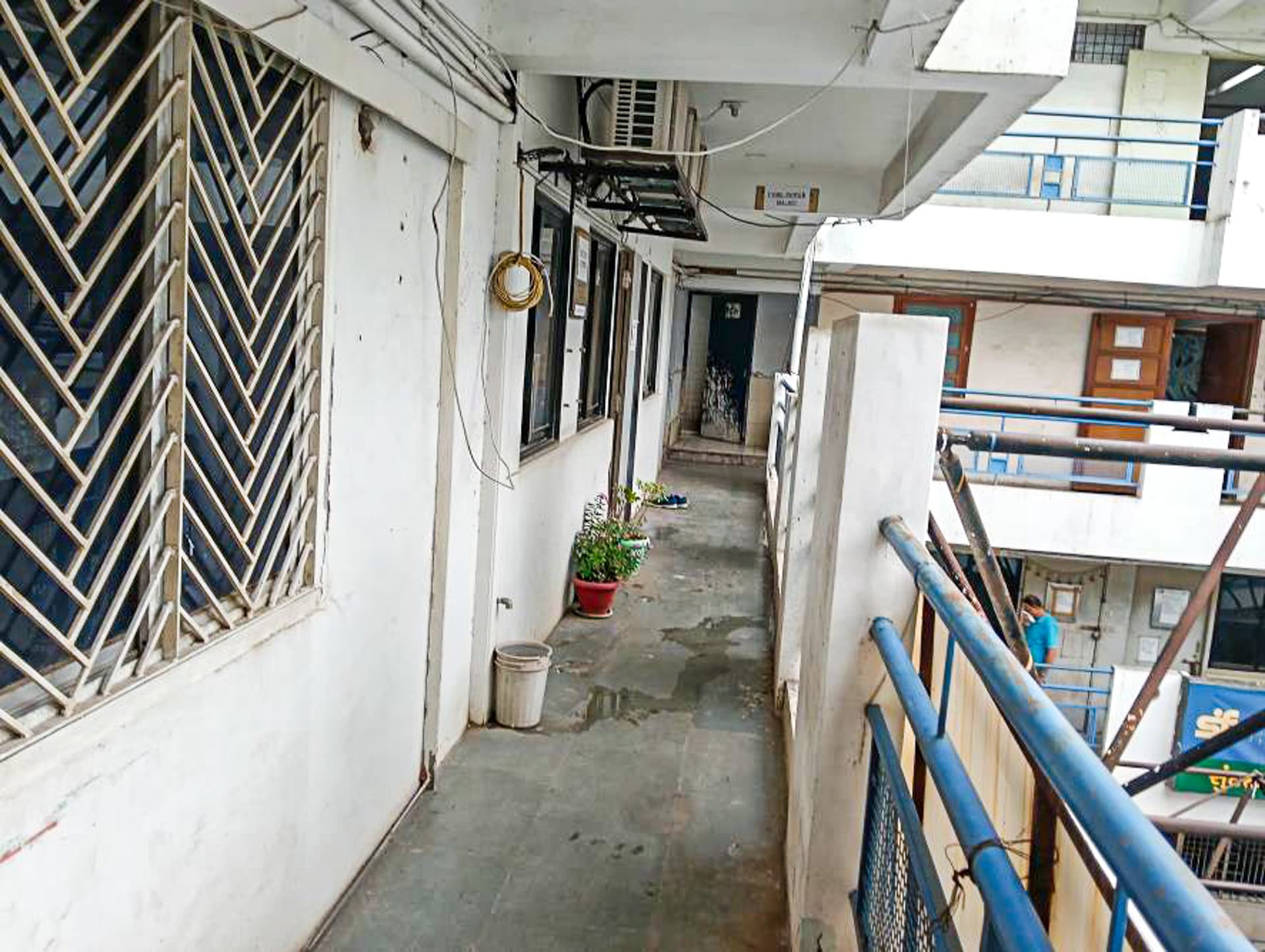 Property Photos 28