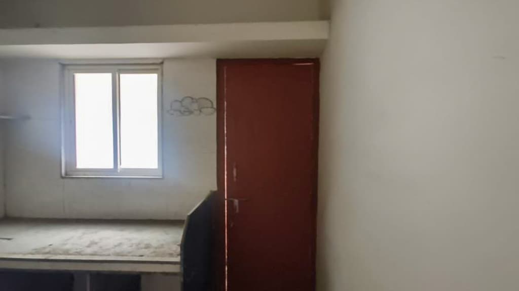 Property Photos 16