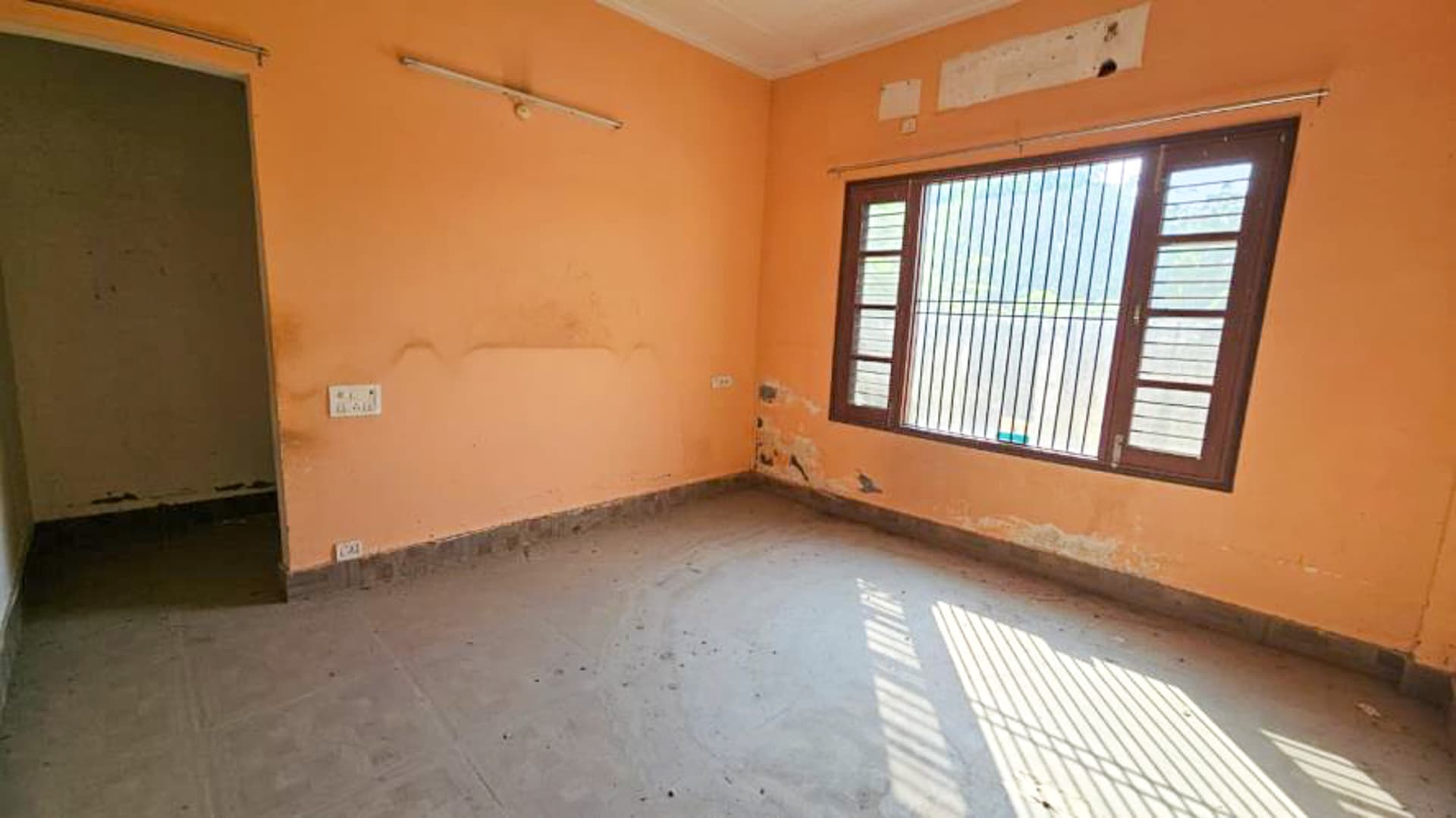 Property Photos 14