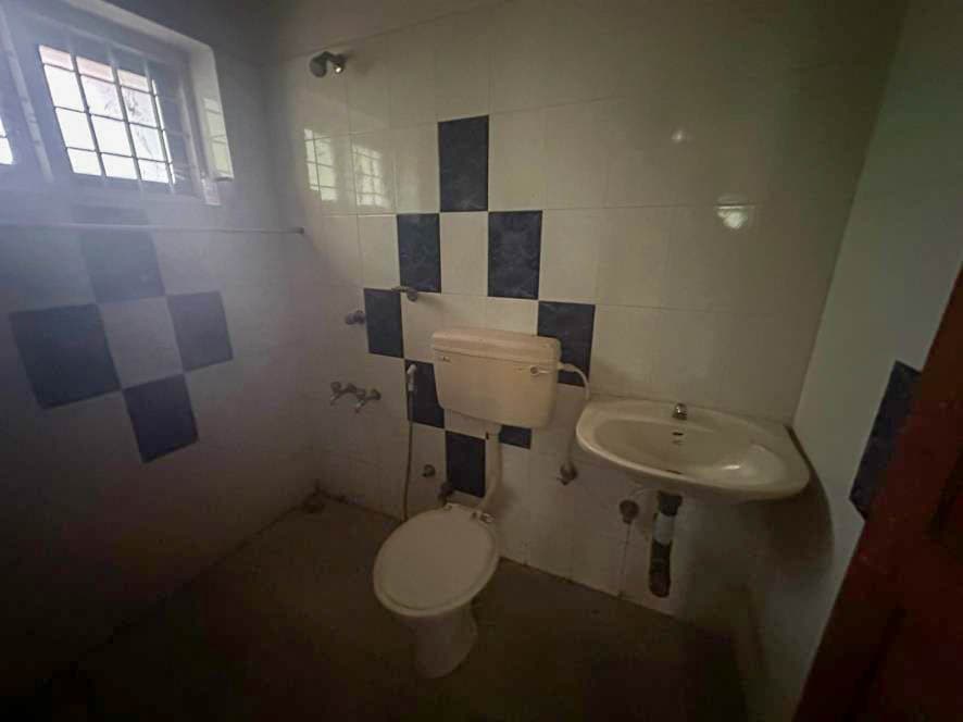 Property Photos 12