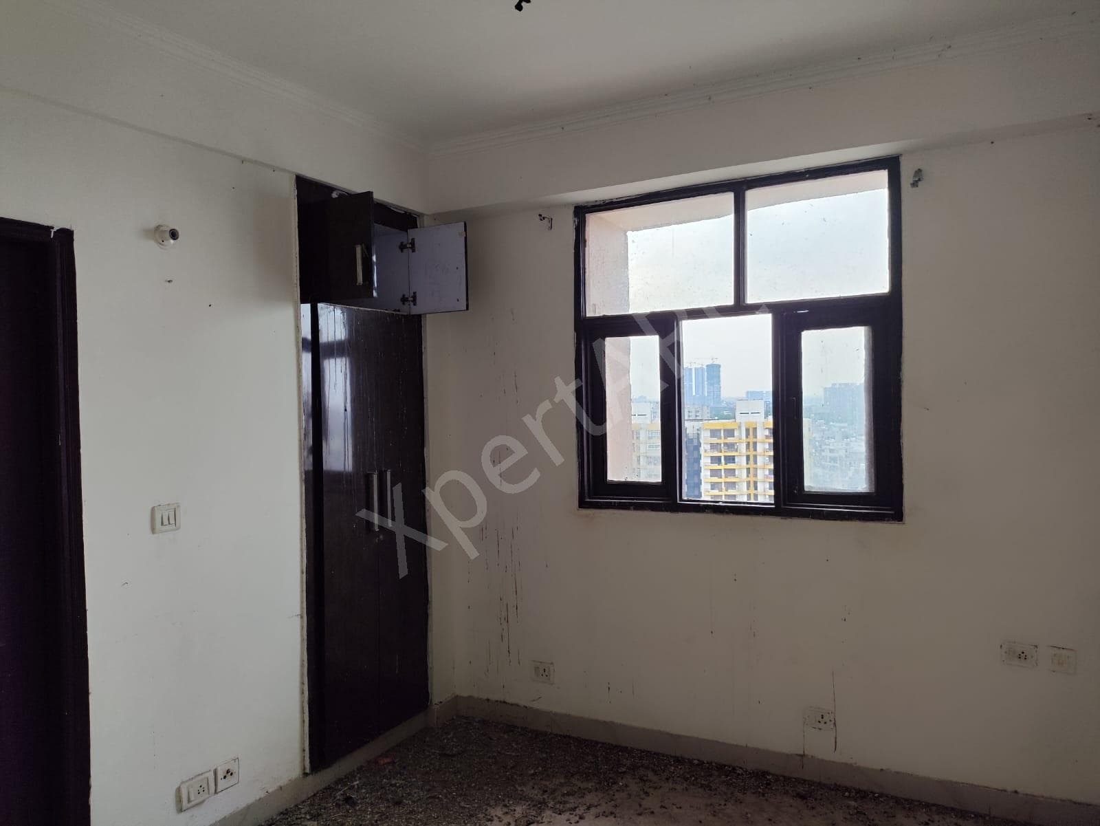 Property Photos 8