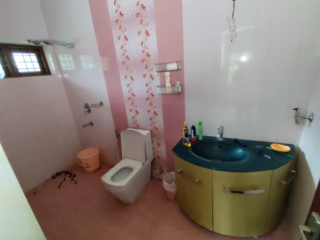 Property Photos 12