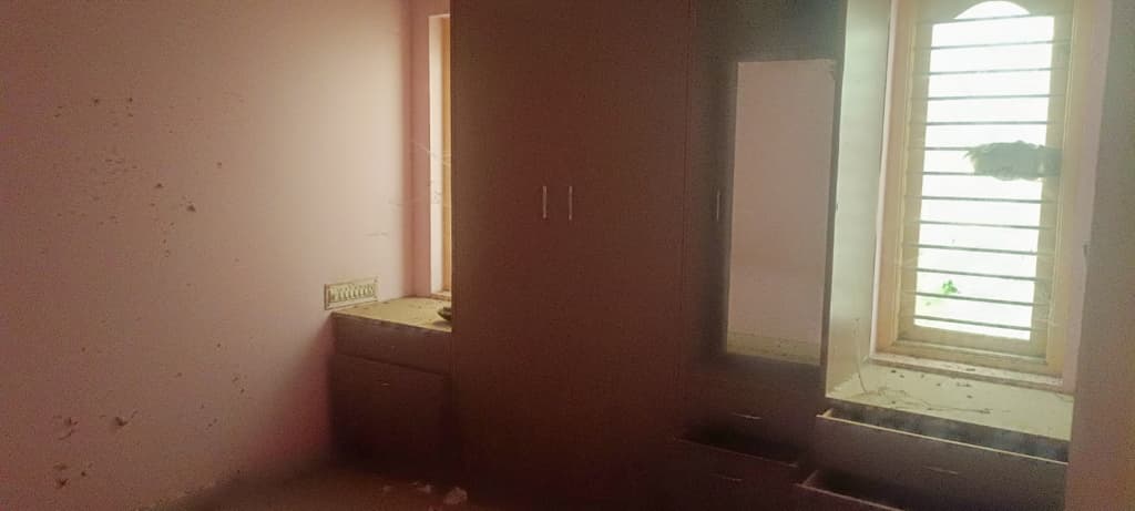 Property Photos 5