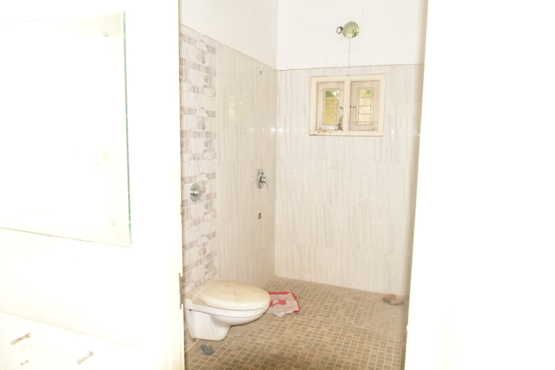 Property Photos 14