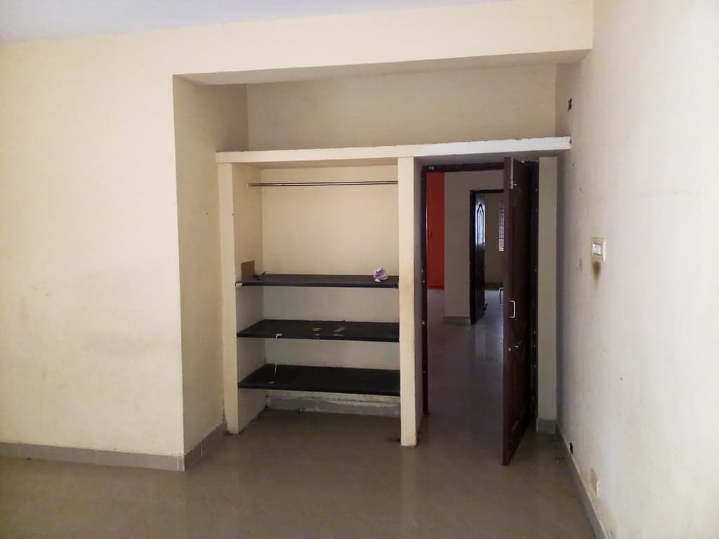Property Photos 4