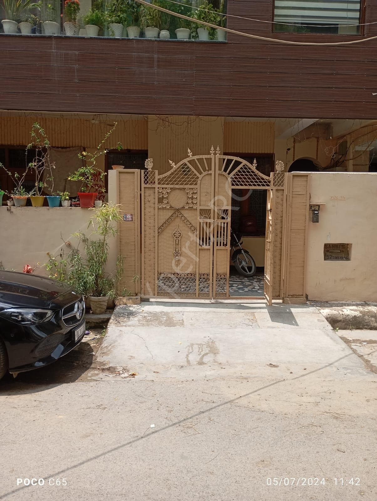 Property Photos 8