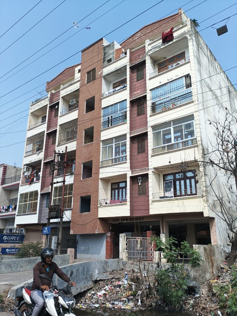 Property Photos 1