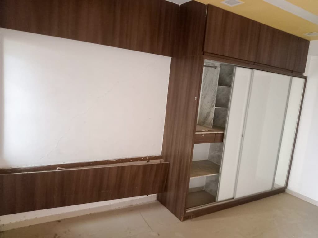 Property Photos 7