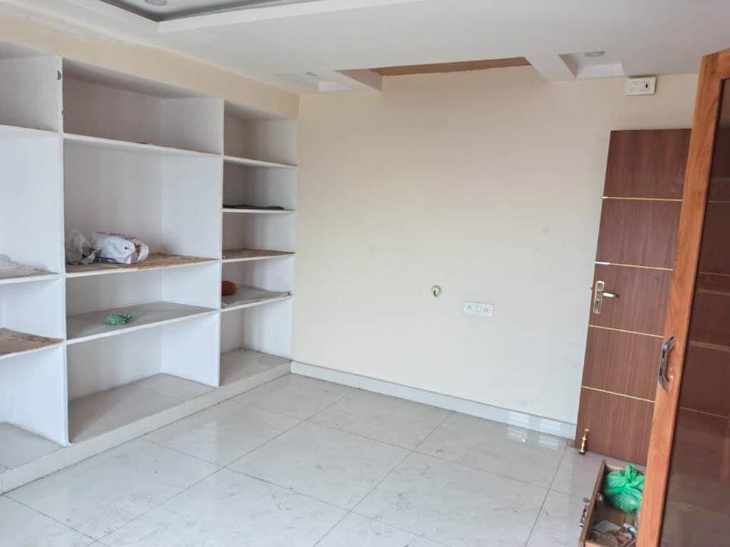 Property Photos 13