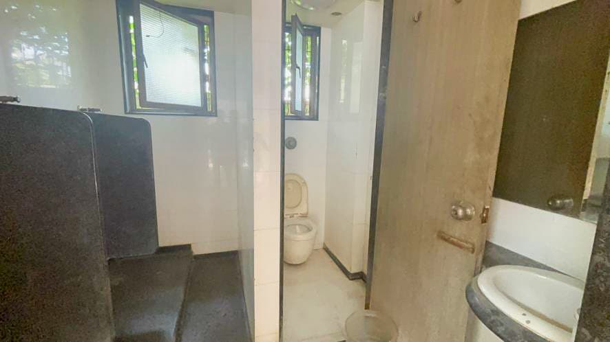 Property Photos 6