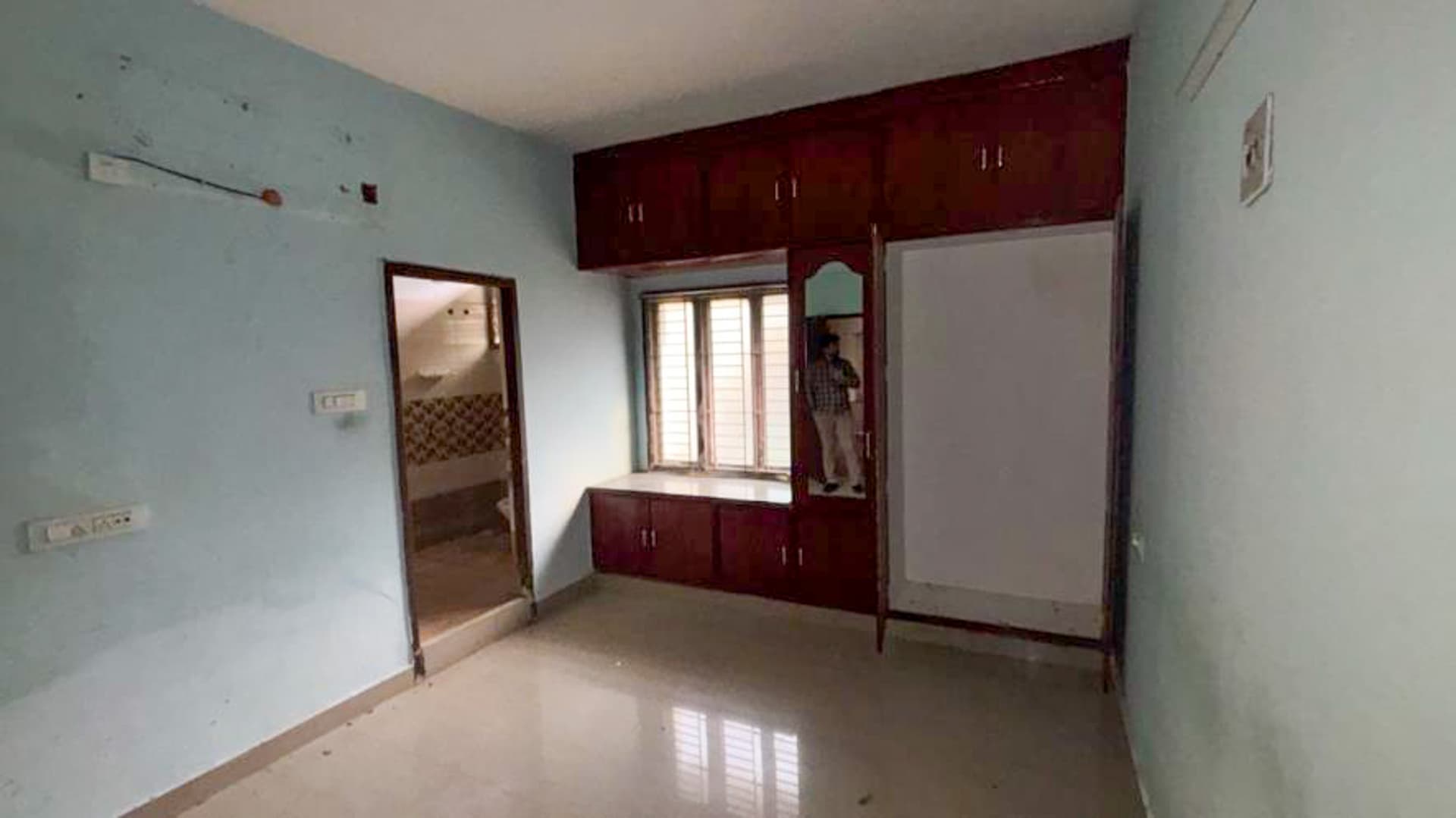 Property Photos 11