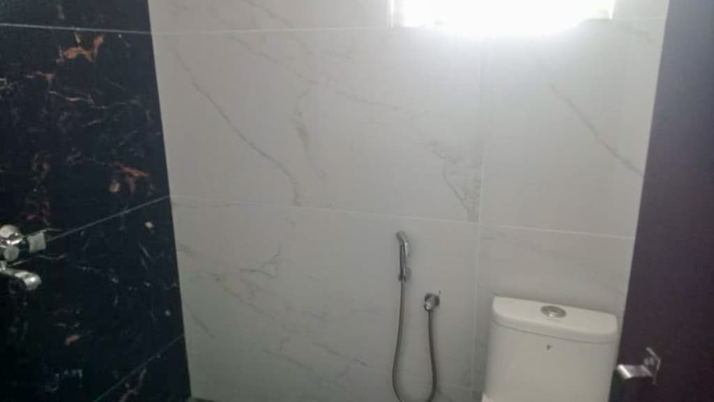 Property Photos 7