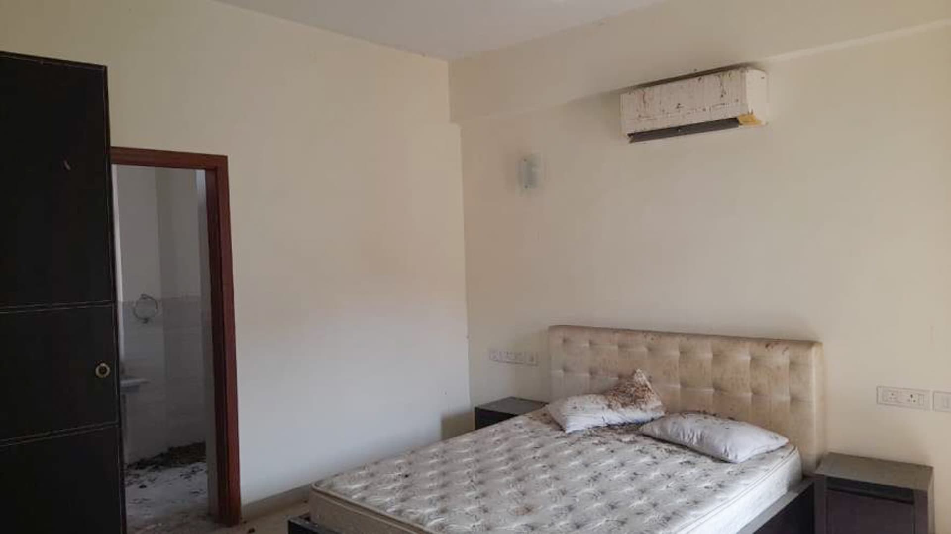 Property Photos 18
