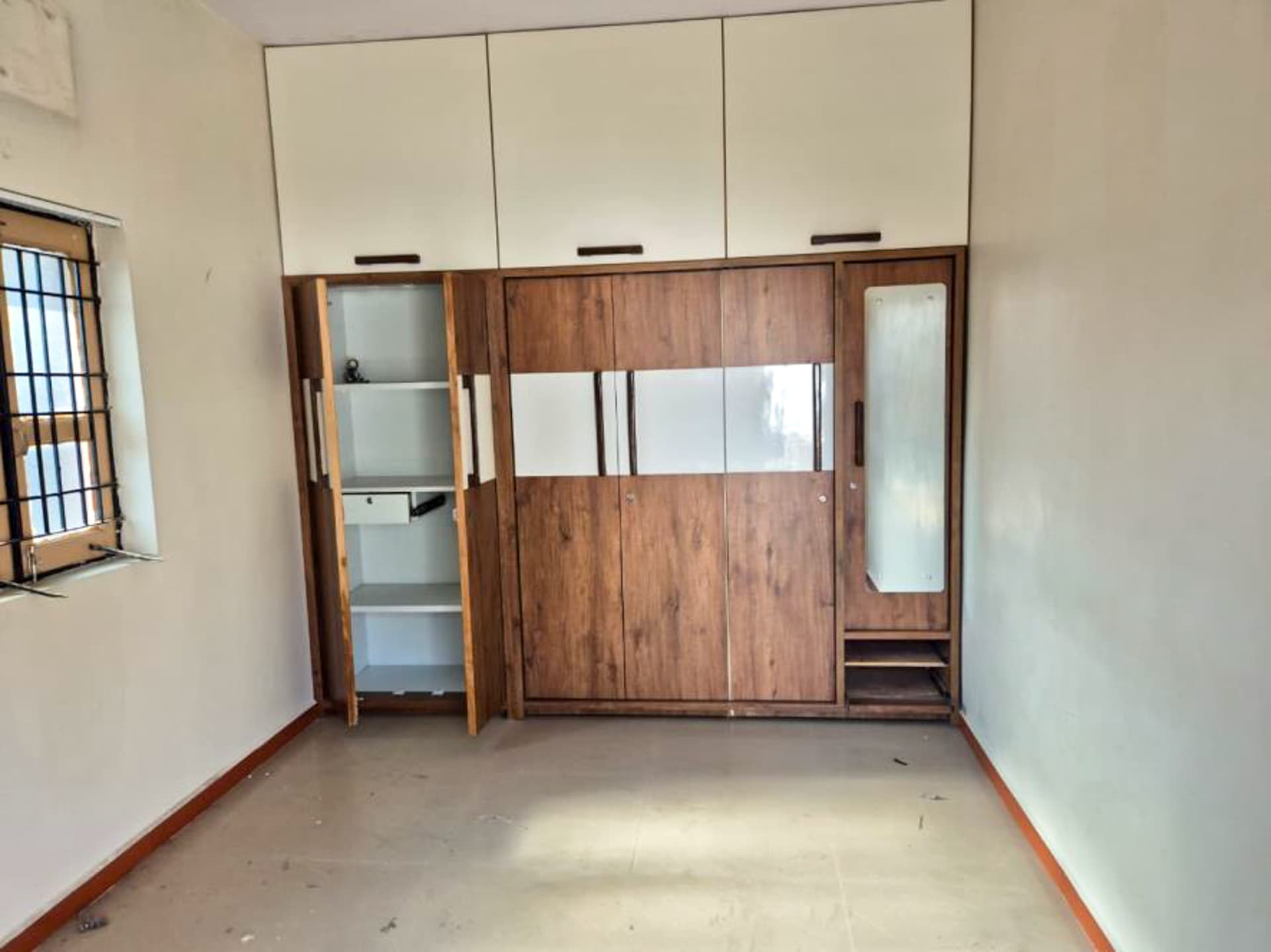 Property Photos 7