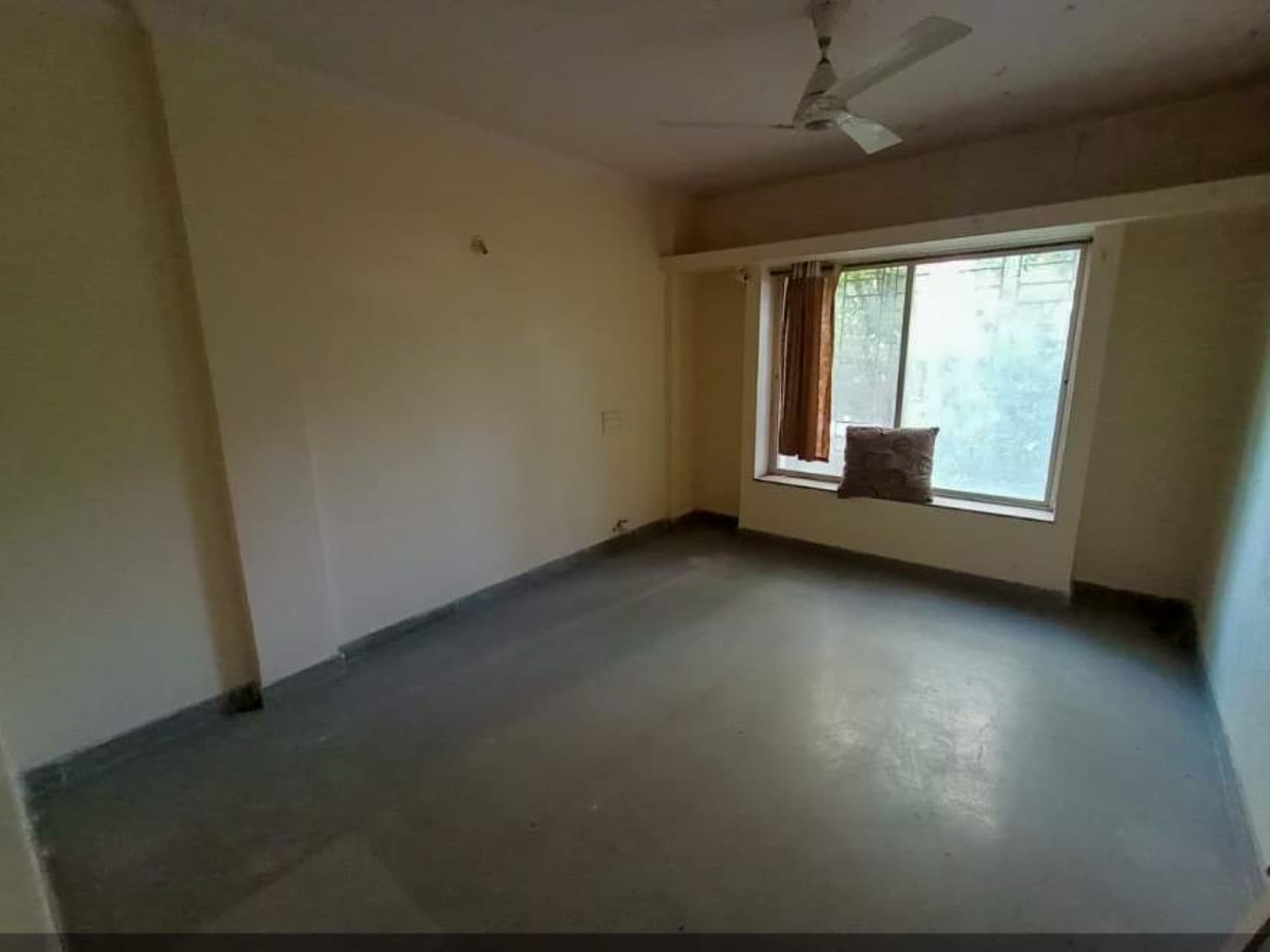 Property Photos 16