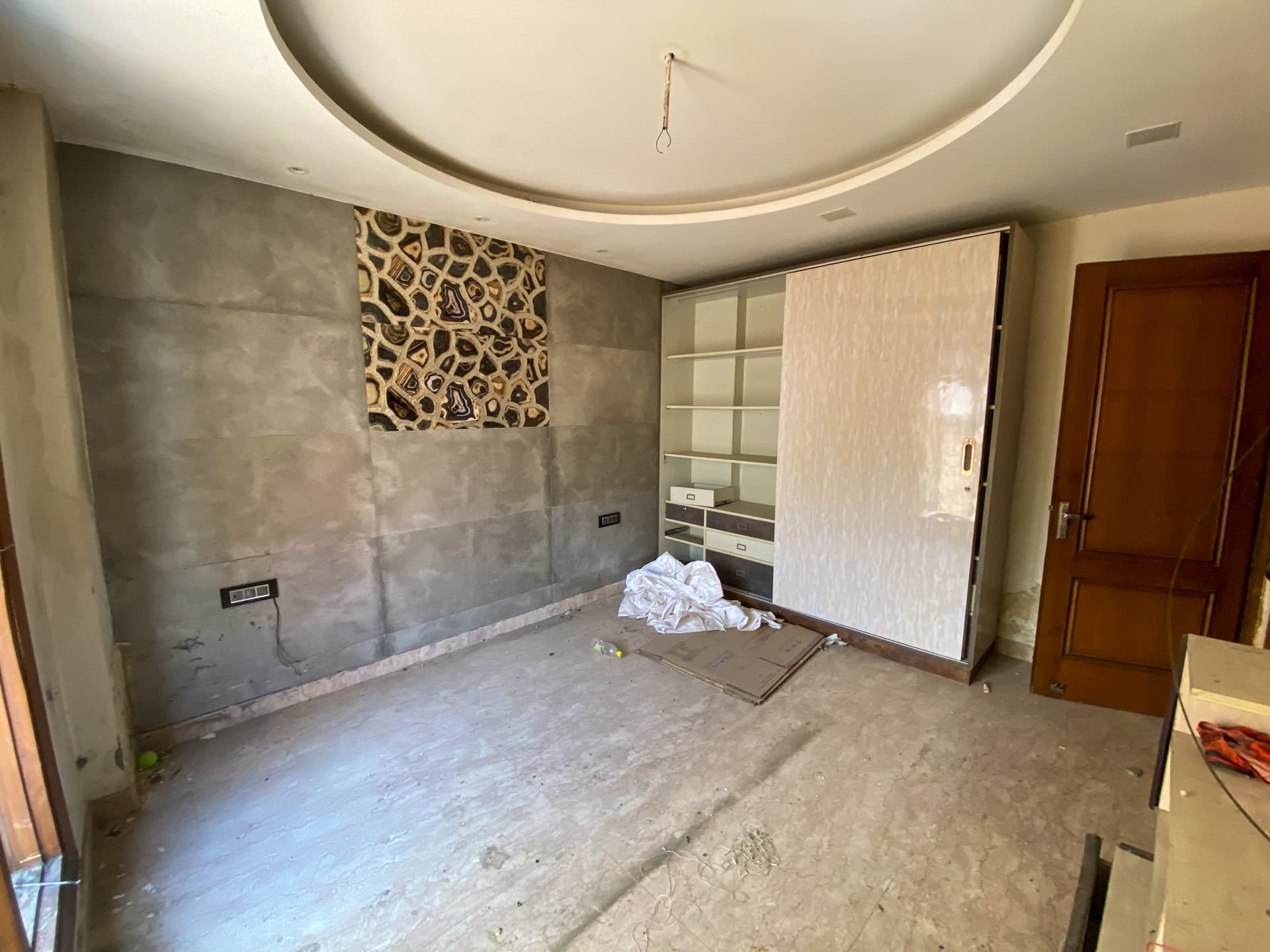 Property Photos 32
