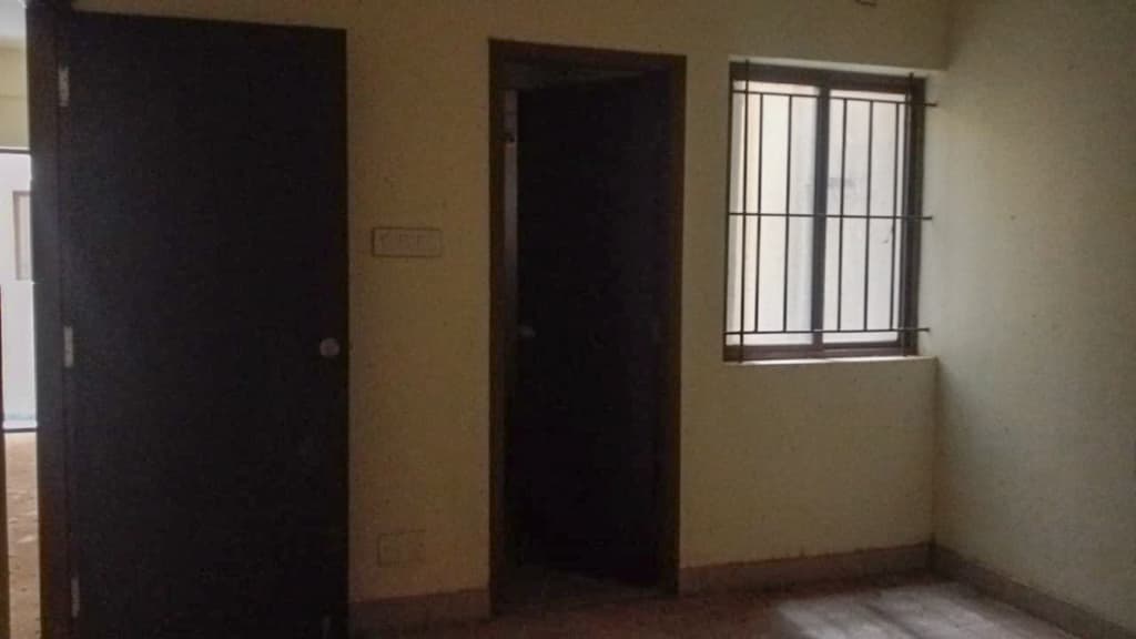 Property Photos 6