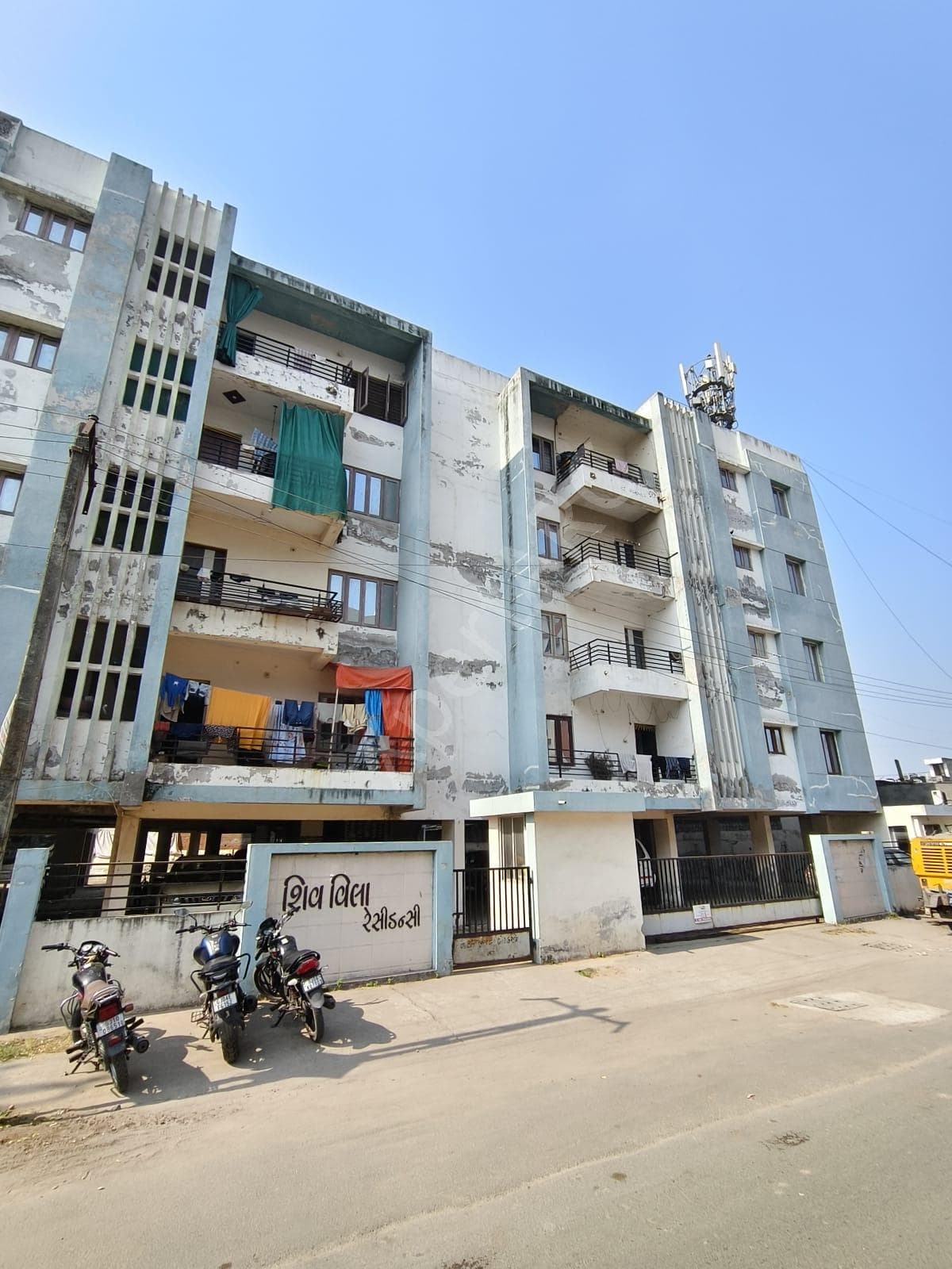 Property Photos 6