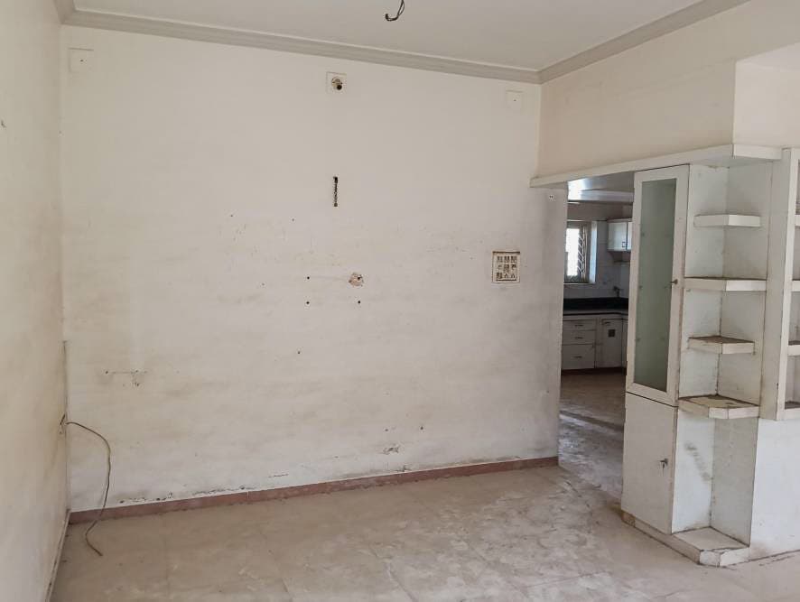 Property Photos 7