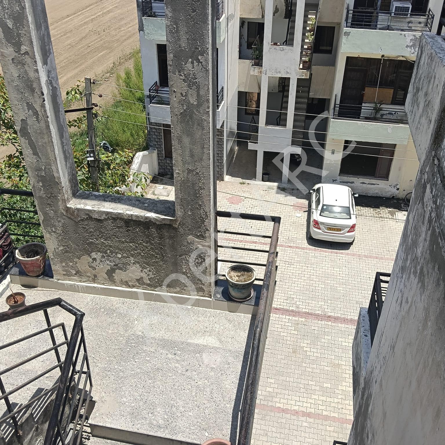 Property Photos 6