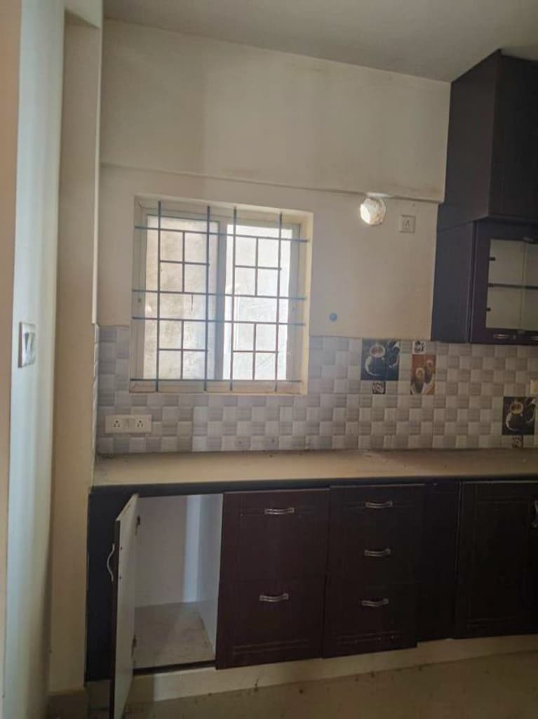 Property Photos 8