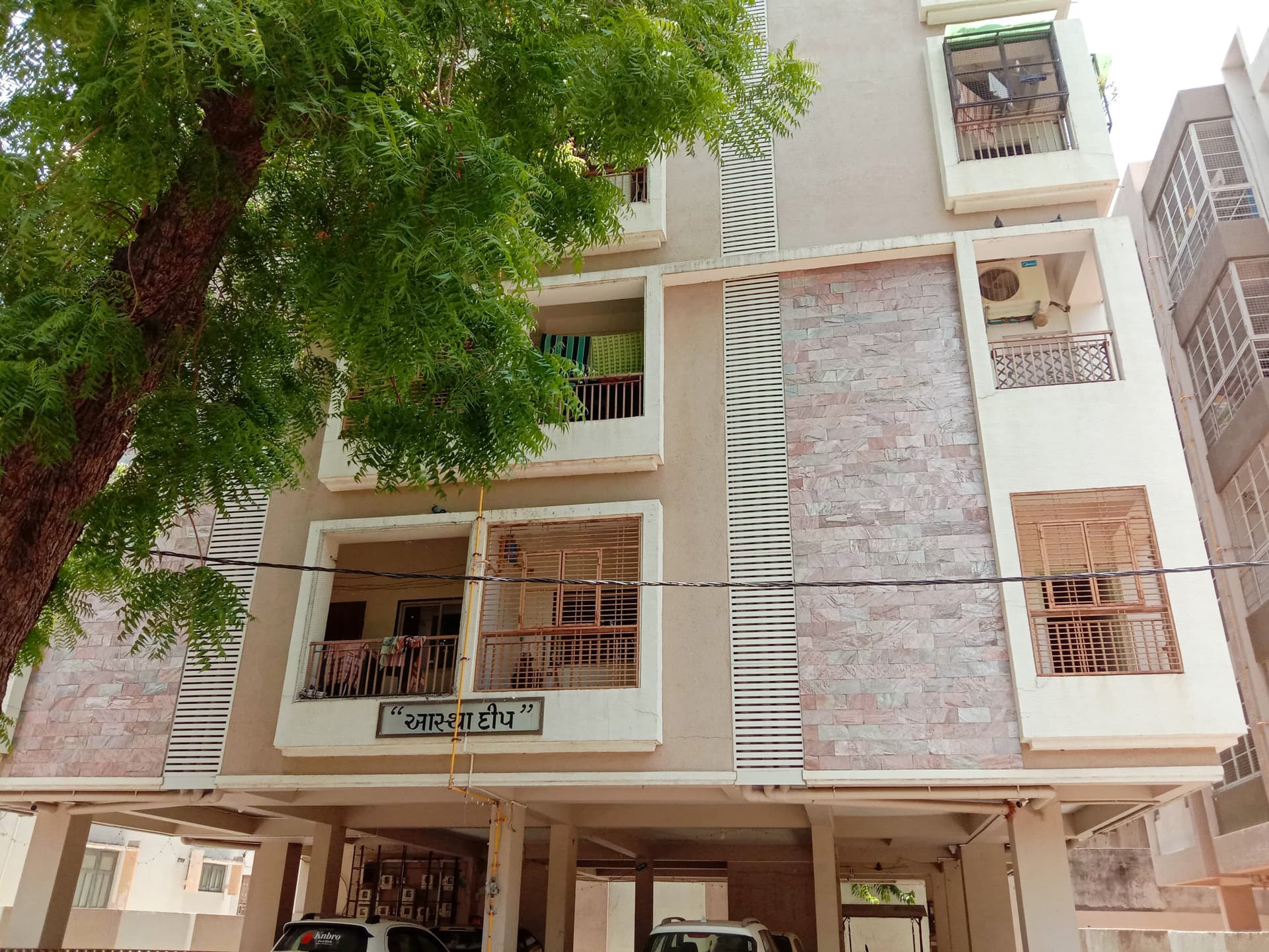 Property Photos 23