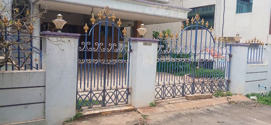 Property Photos 6
