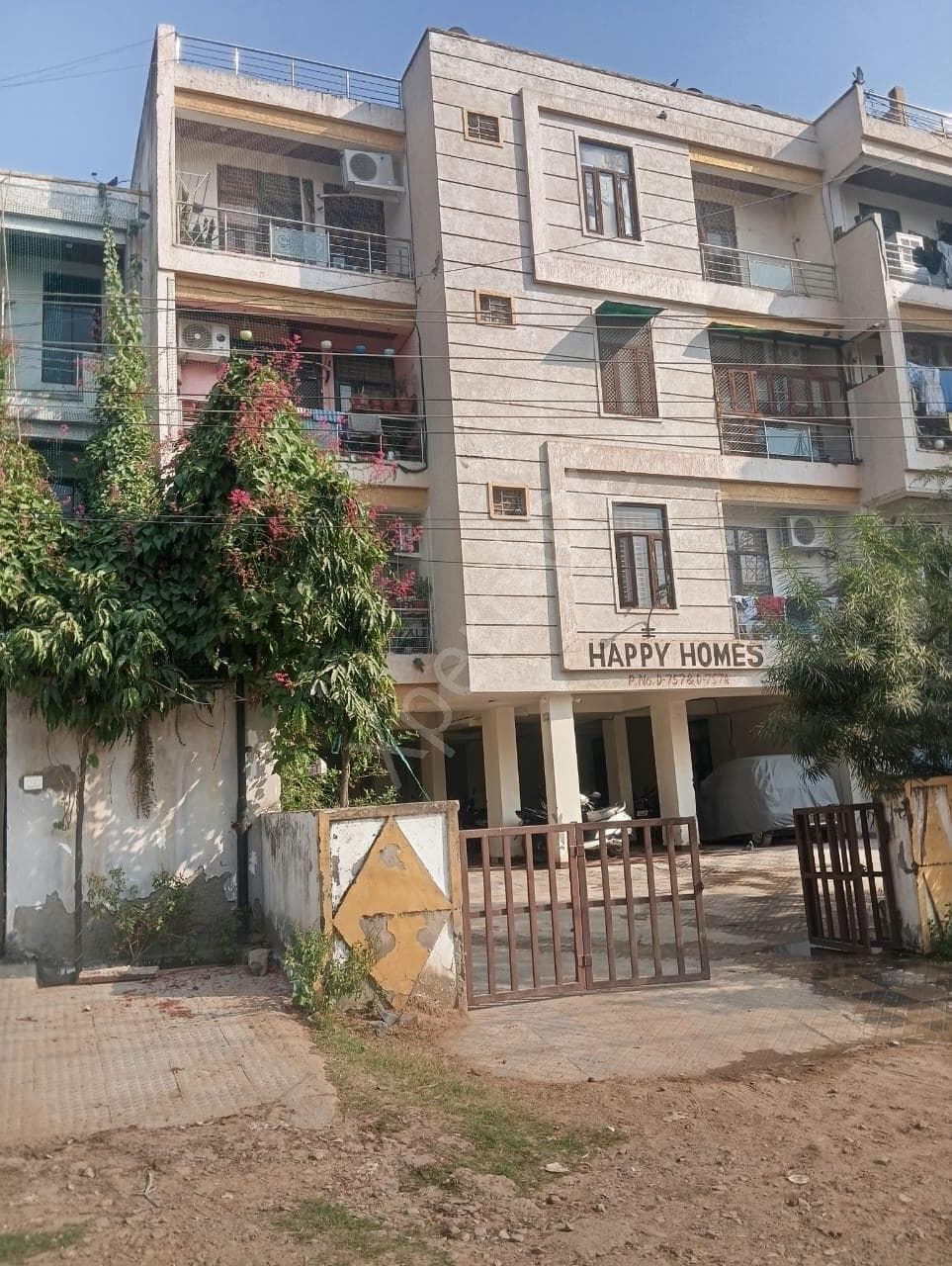 Property Photos 8