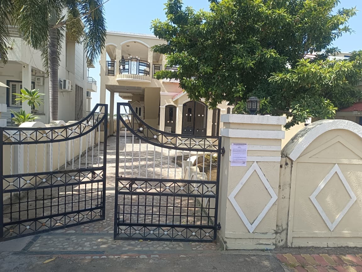 Property Photos 1