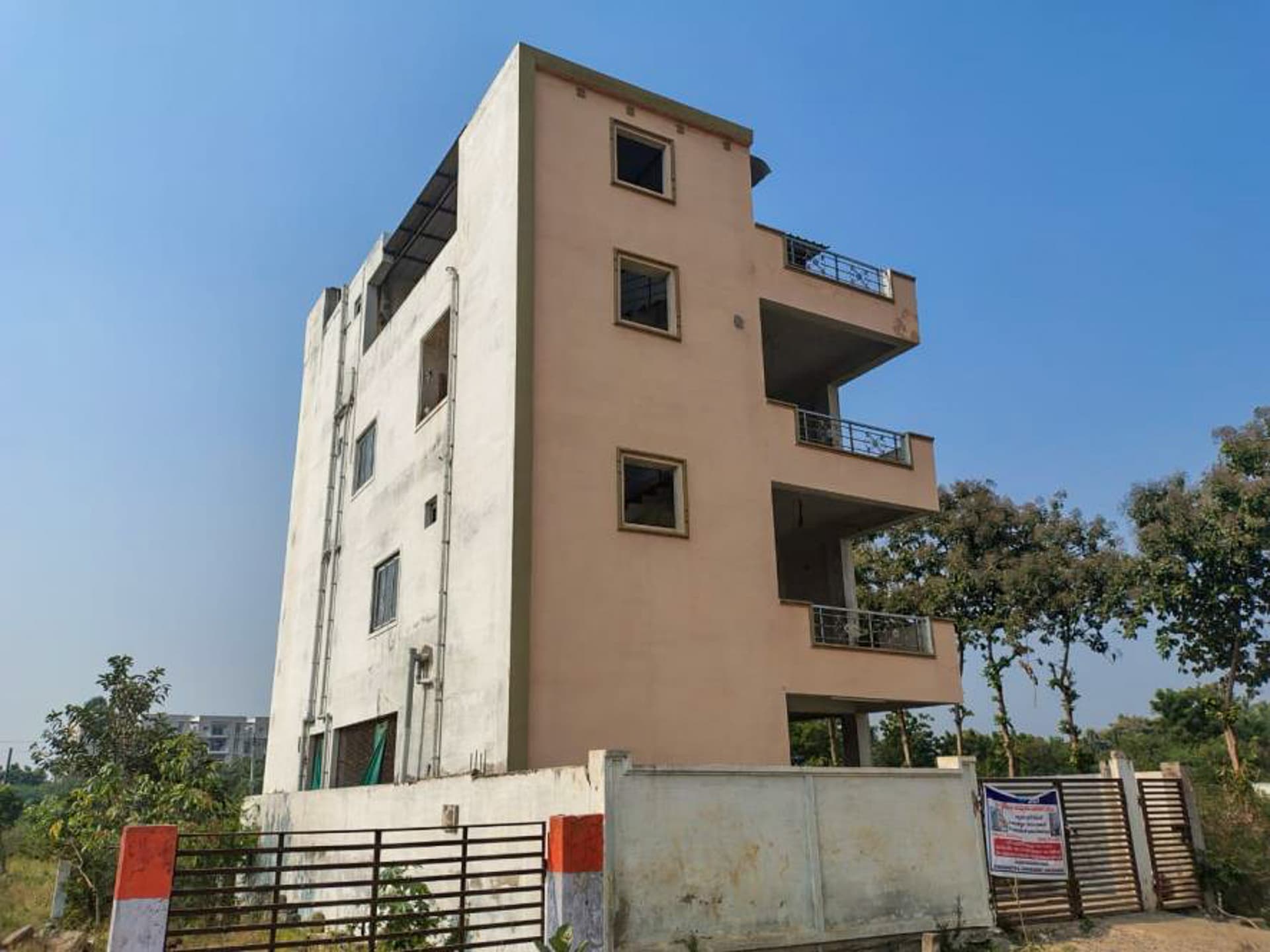 Property Photos 25