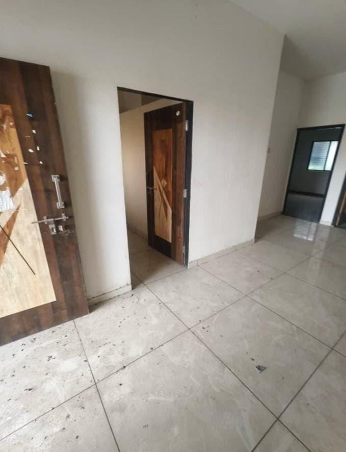 Property Photos 9