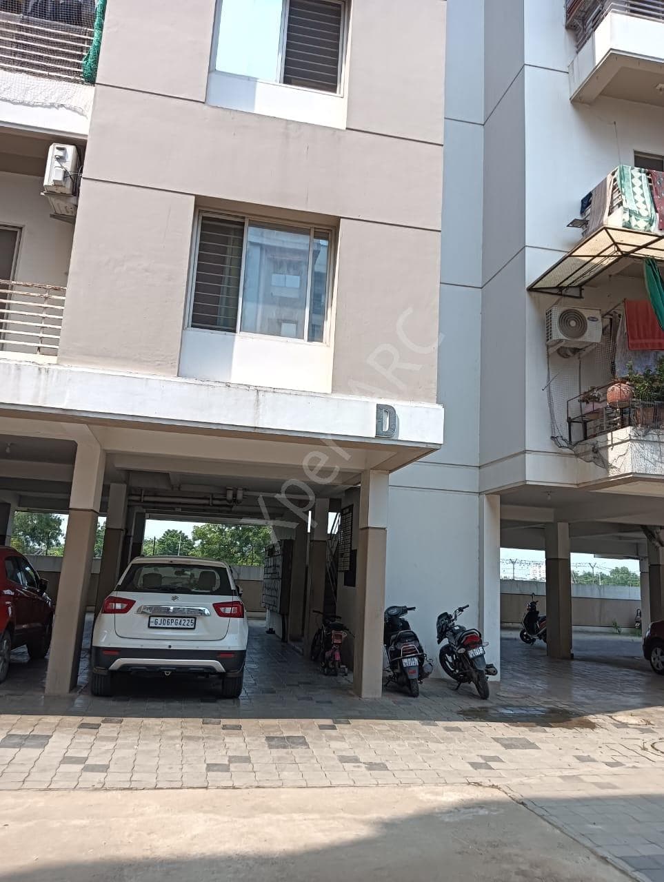 Property Photos 18
