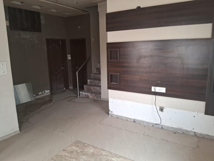 Property Photos 8