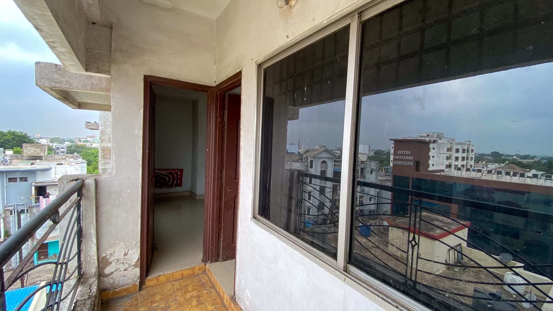 Property Photos 6