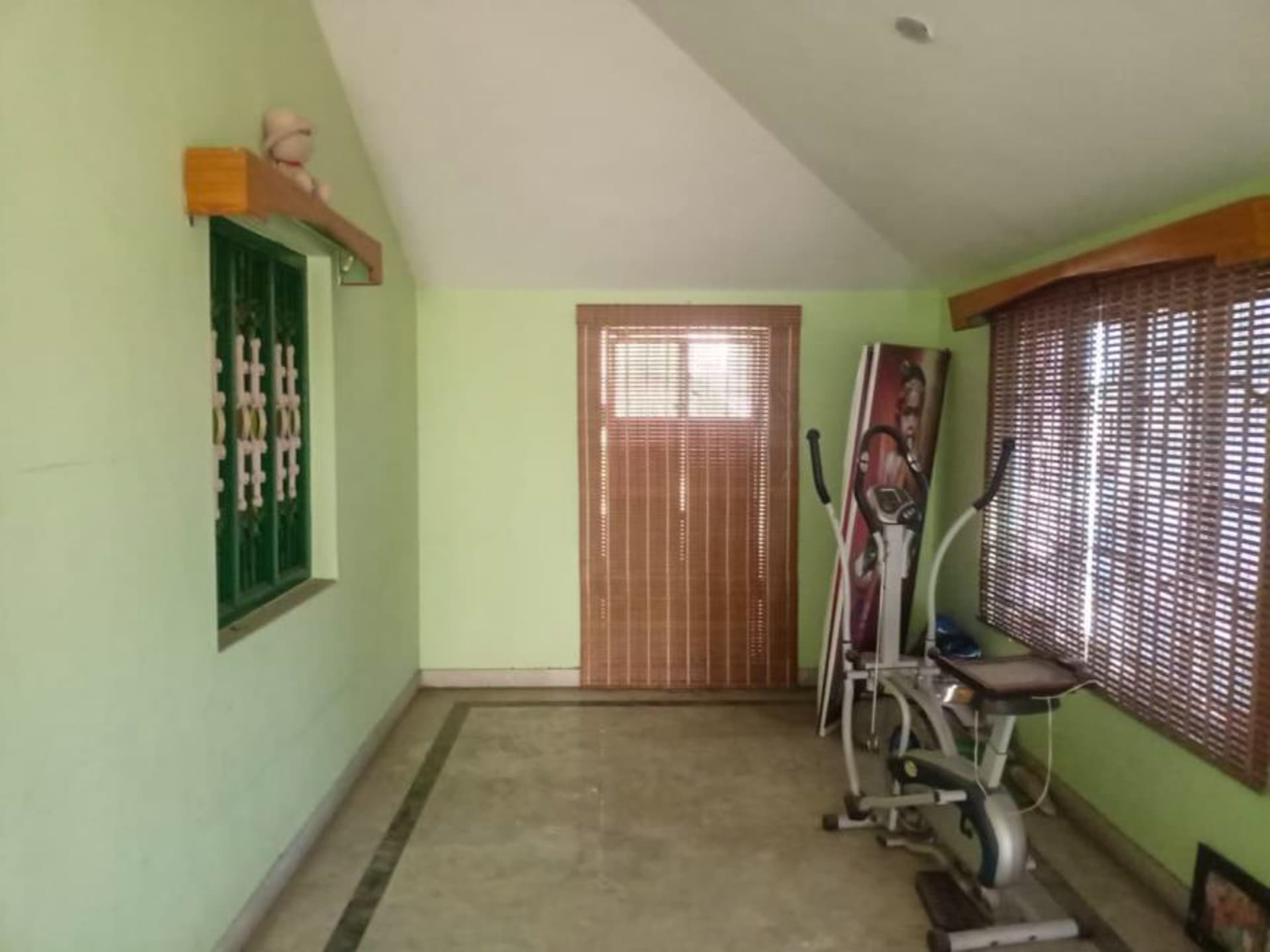 Property Photos 6