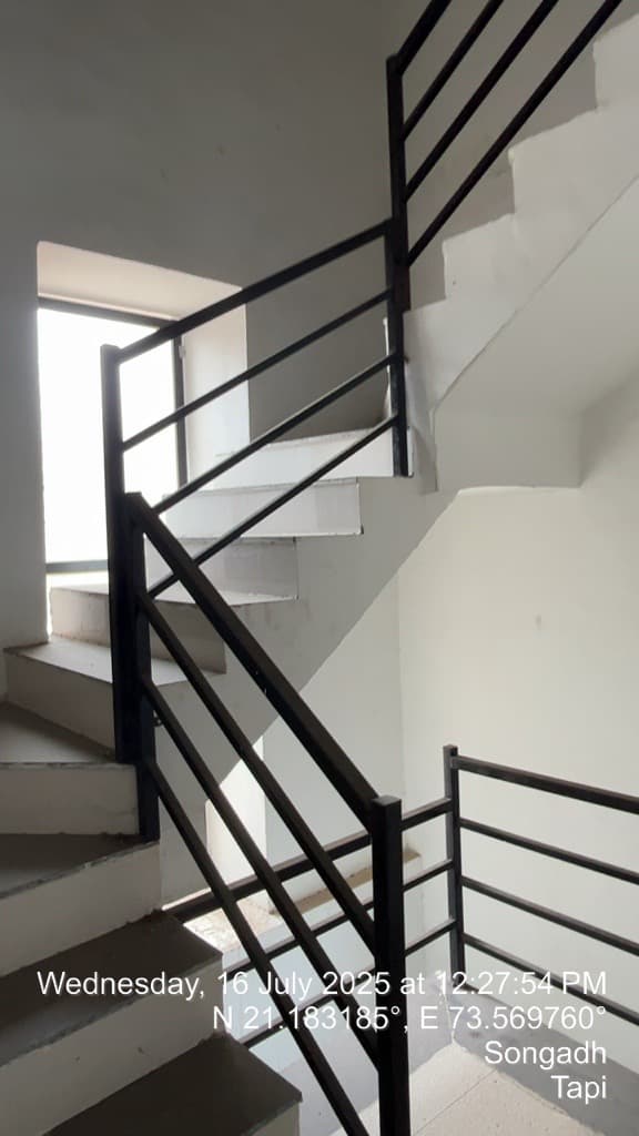 Property Photos 7
