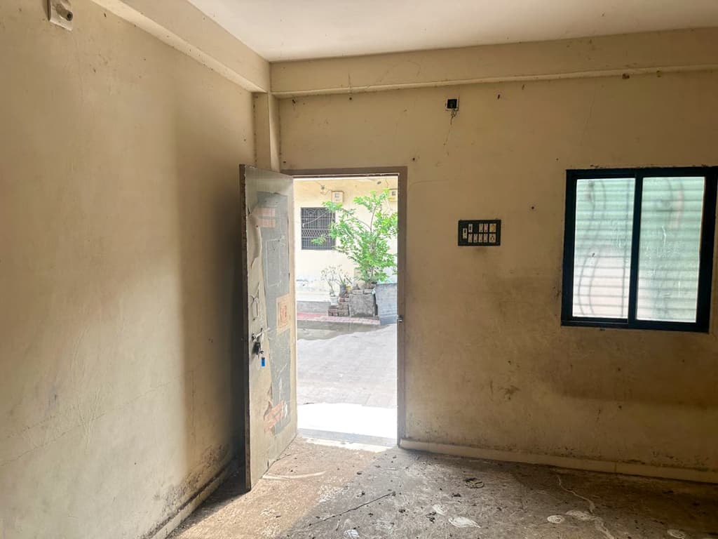 Property Photos 18