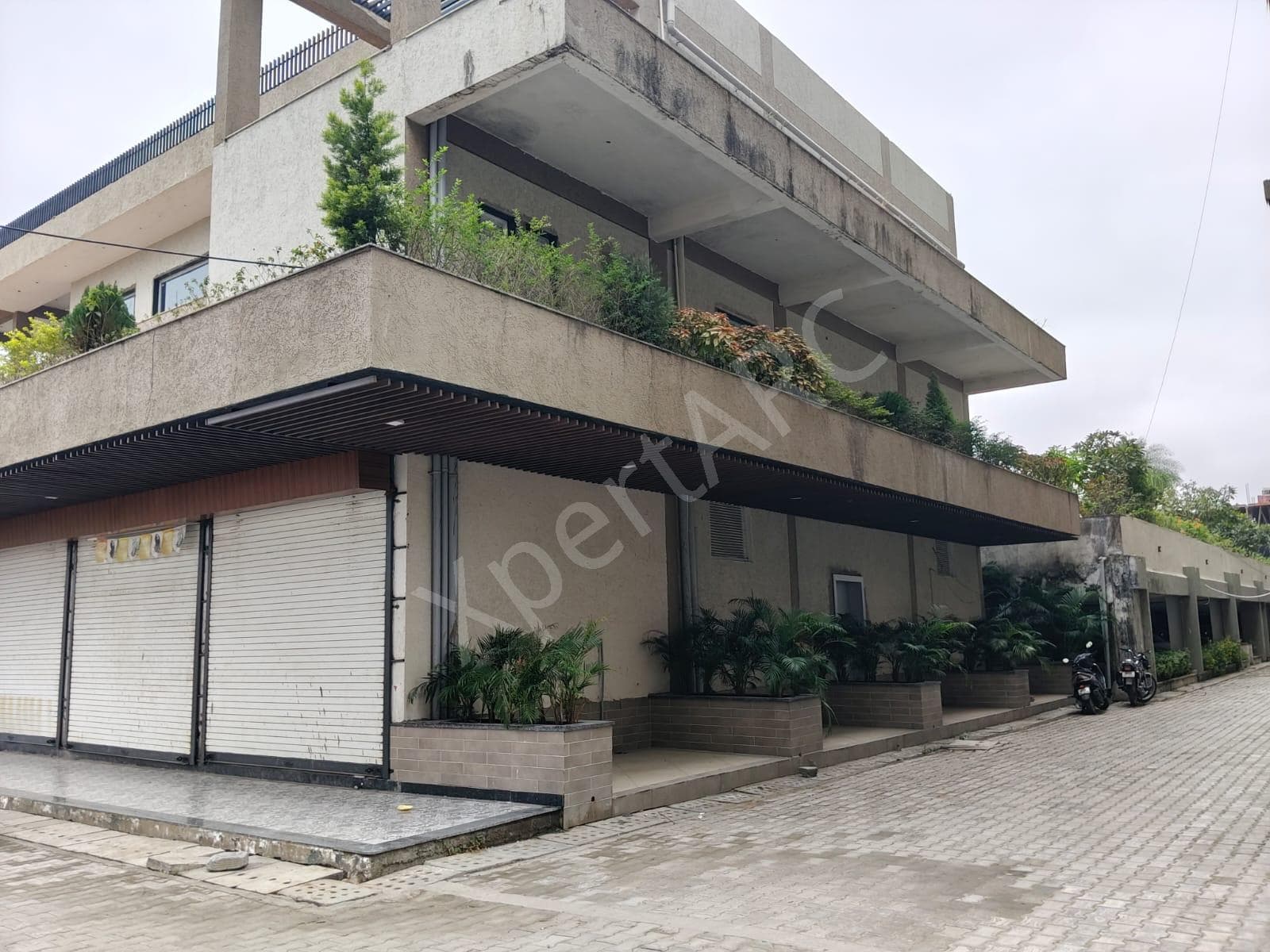 Property Photos 7