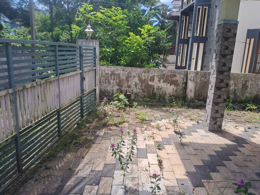 Property Photos 28