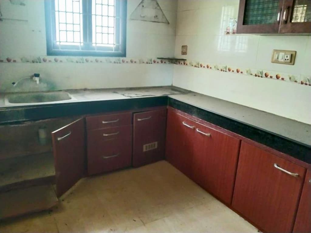 Property Photos 11