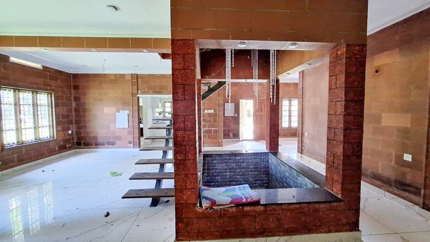 Property Photos 9