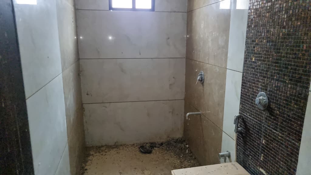 Property Photos 6