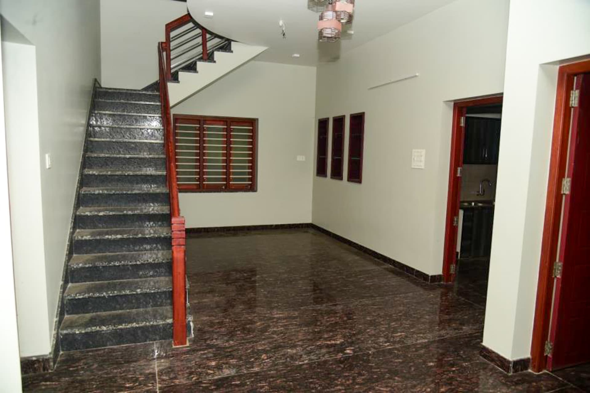 Property Photos 17