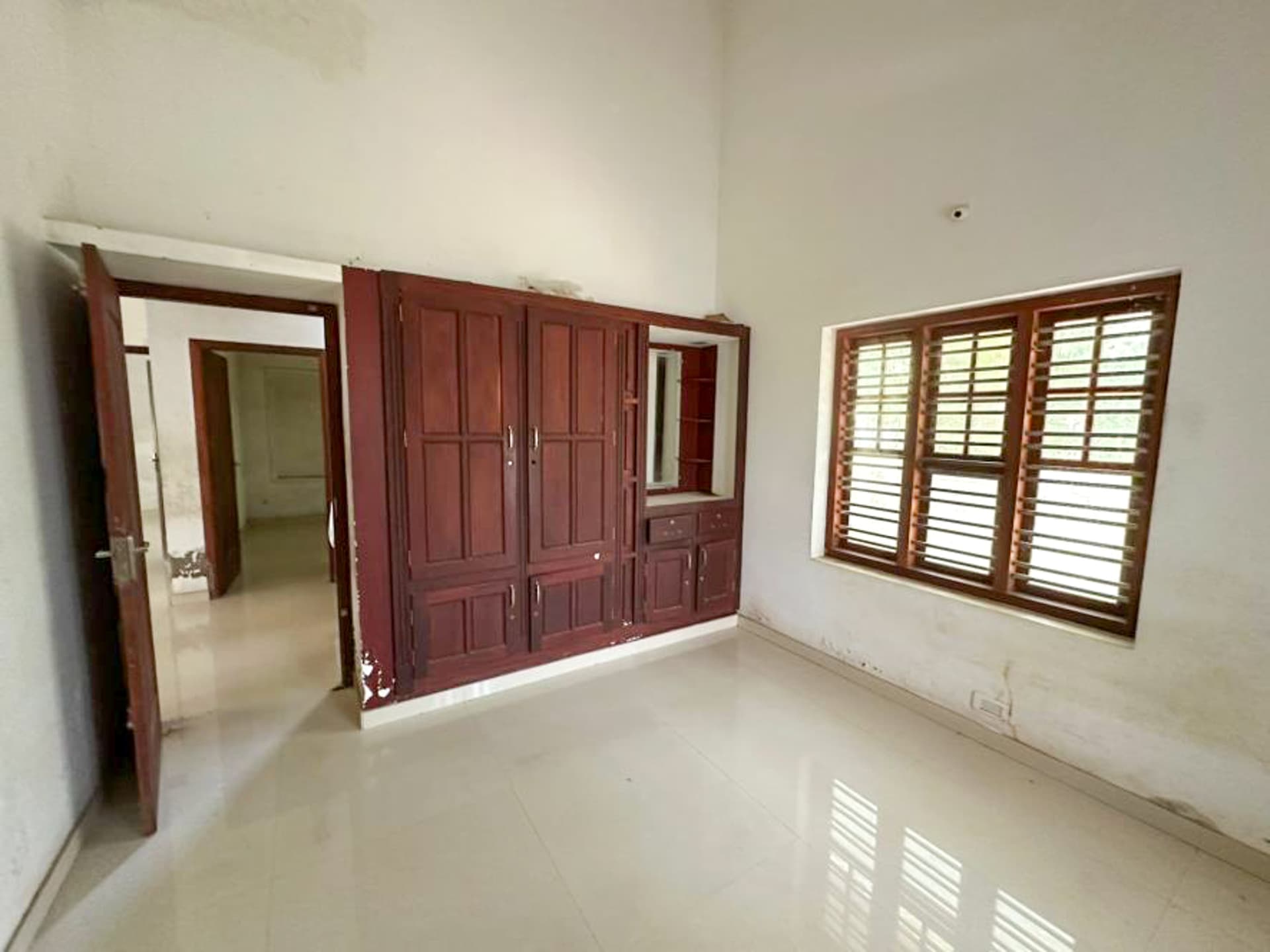 Property Photos 11
