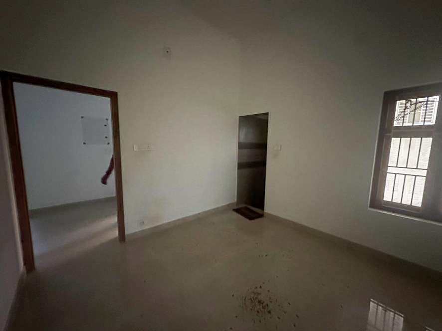 Property Photos 16